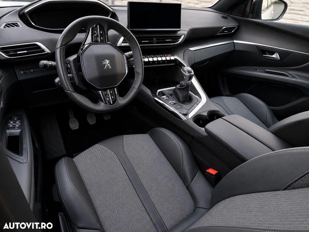 Peugeot 3008 1.2 PureTech Turbo S&S Allure - 6