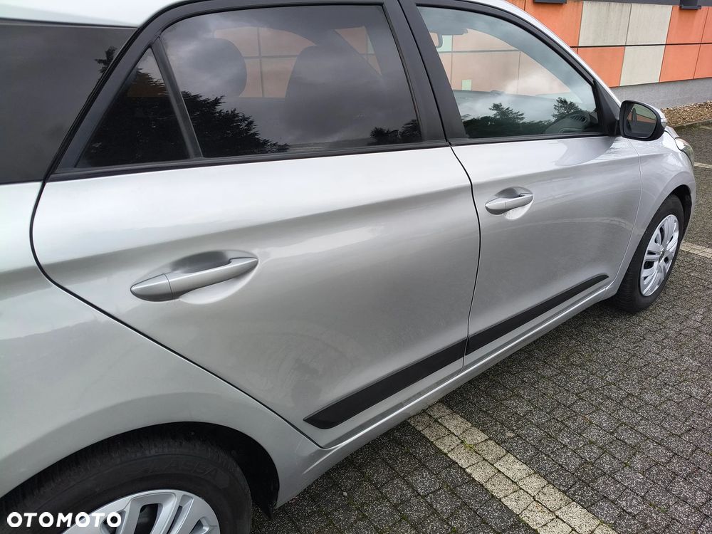 Hyundai i20 1.2 Trend - 28