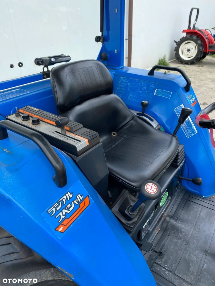 Iseki TA247F - 3