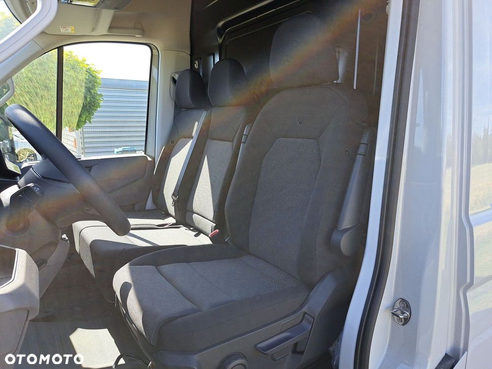 Volkswagen Crafter 35 furgon wysoki dach, 2,0 TDI 177KM, przedni, 6-bieg manualna 3640 mm, Euro 6 - 30