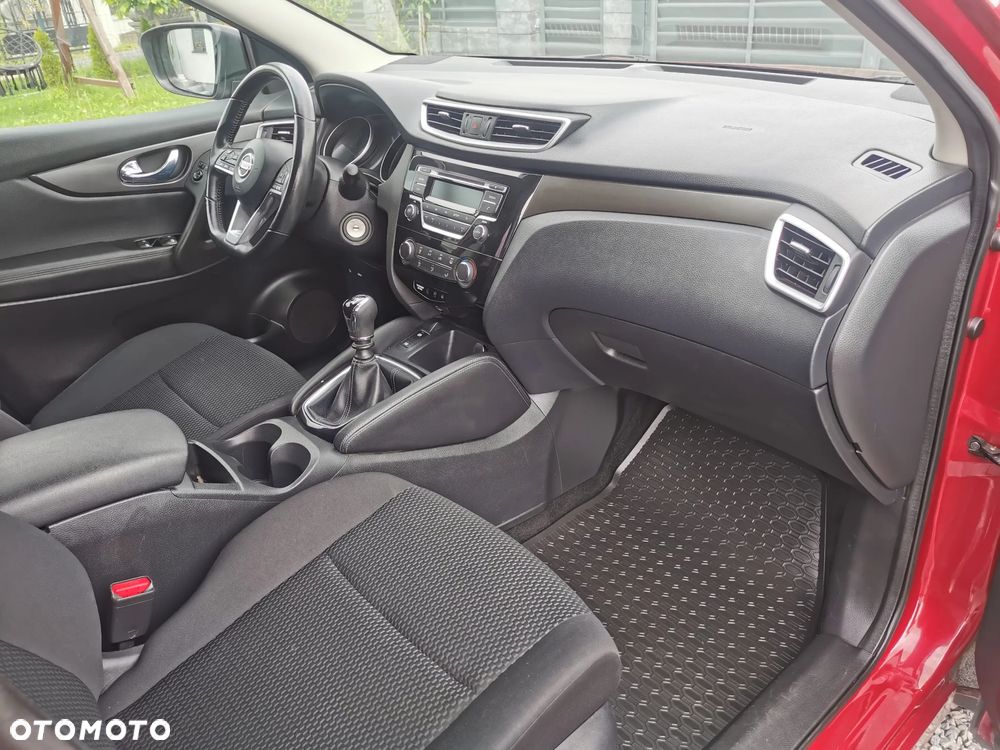 Nissan Qashqai 1.3 DIG-T Visia - 19