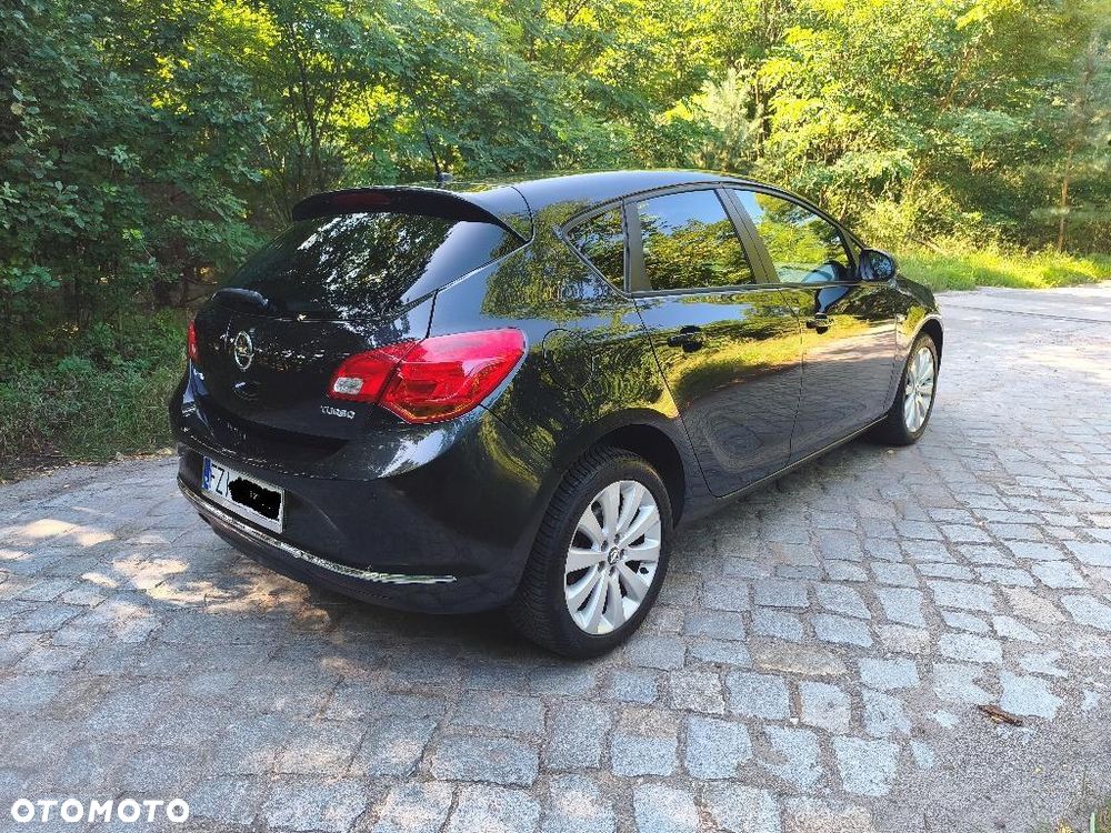 Opel Astra 1.4 Turbo 150 Jahre - 3