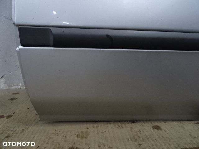 DRZWI LEWY TYŁ LEWE TYLNE NISSAN ALMERA TINO LAK:KLOG NR1325 - 7