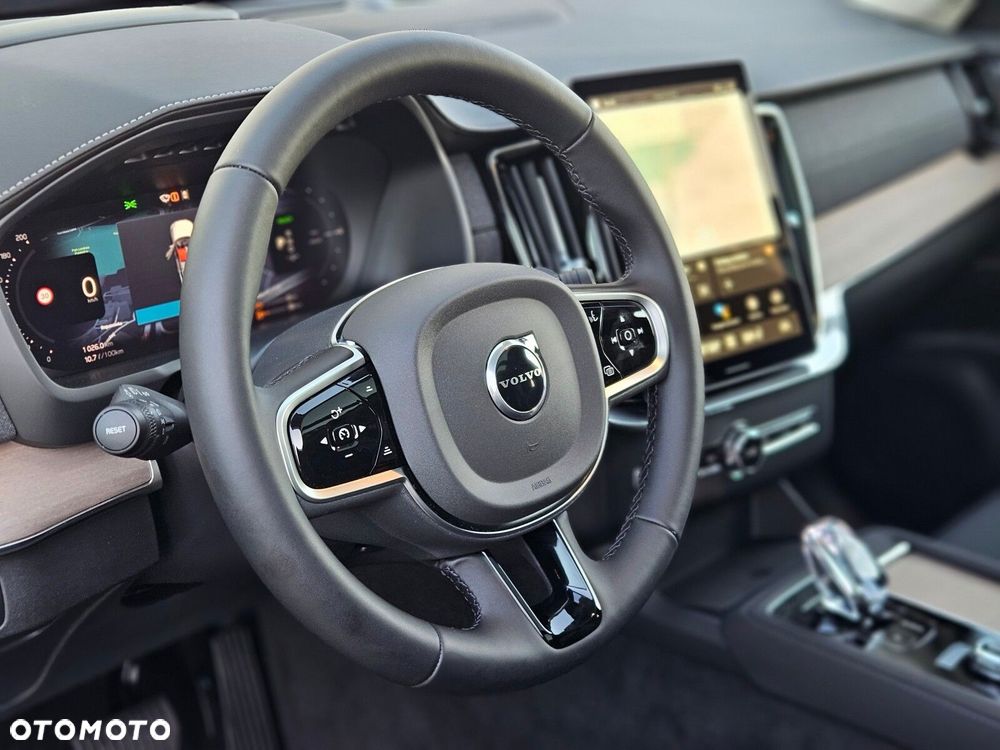 Volvo XC 90 - 26