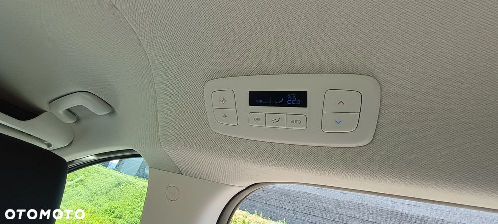 Hyundai Staria 1.6 T-GDI HEV Smart VIP - 35