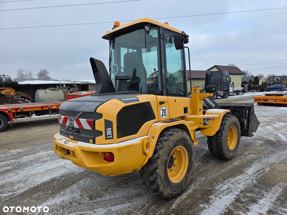 Volvo L30G Krokodyl Widly z Niemiec Cat Liebherr Atlas - 4