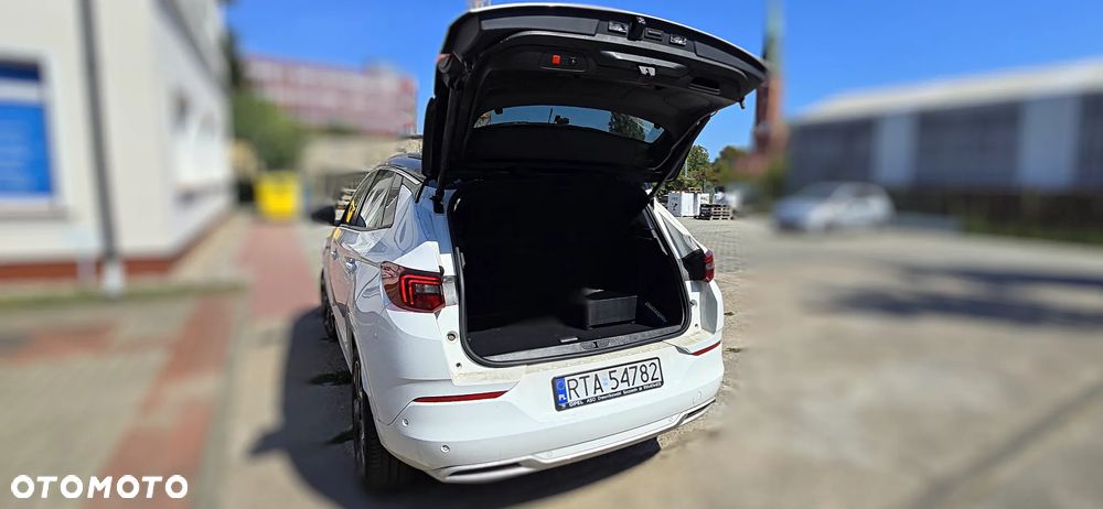 Opel Grandland X 1.2 T Ultimate S&S - 9