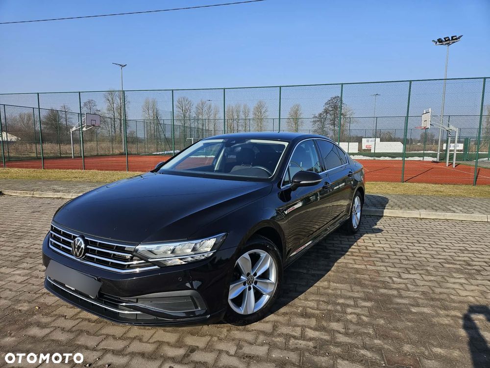 Volkswagen Passat - 17