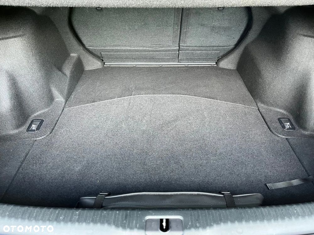 Lexus IS 200t / 300 Elegance - 9