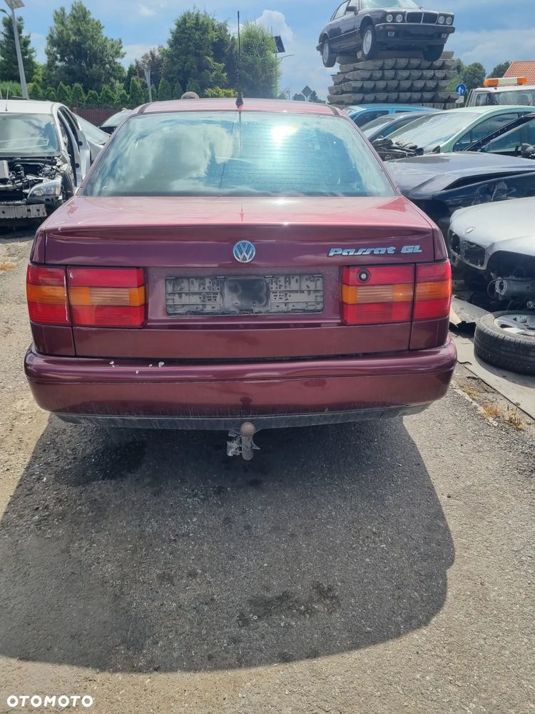 Volkswagen Passat b4 sedan 1.8i na części - 5