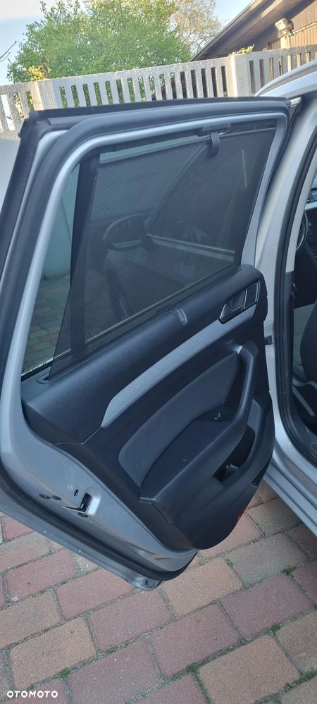 Volkswagen Passat - 17