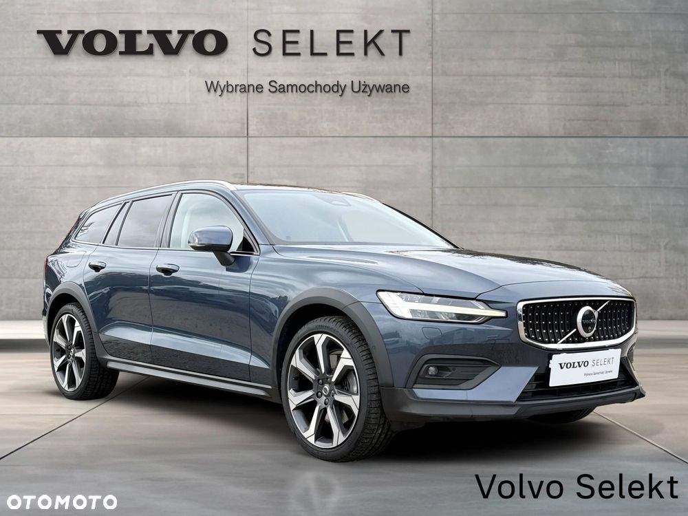 Volvo V60 Cross Country 2023 photo 4