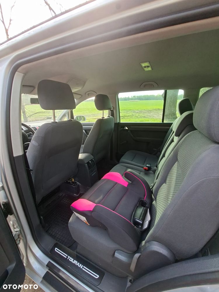 Volkswagen Touran 1.9 TDI Conceptline - 6
