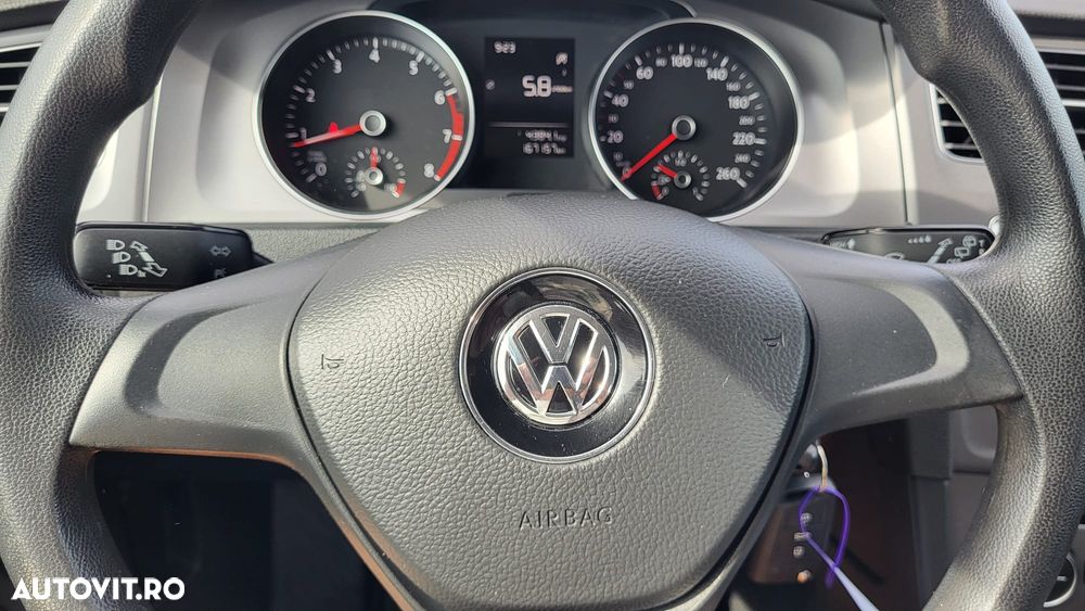 Volkswagen Golf - 11