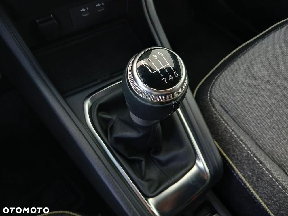 Renault Captur 1.3 TCe mHEV Techno EDC - 21