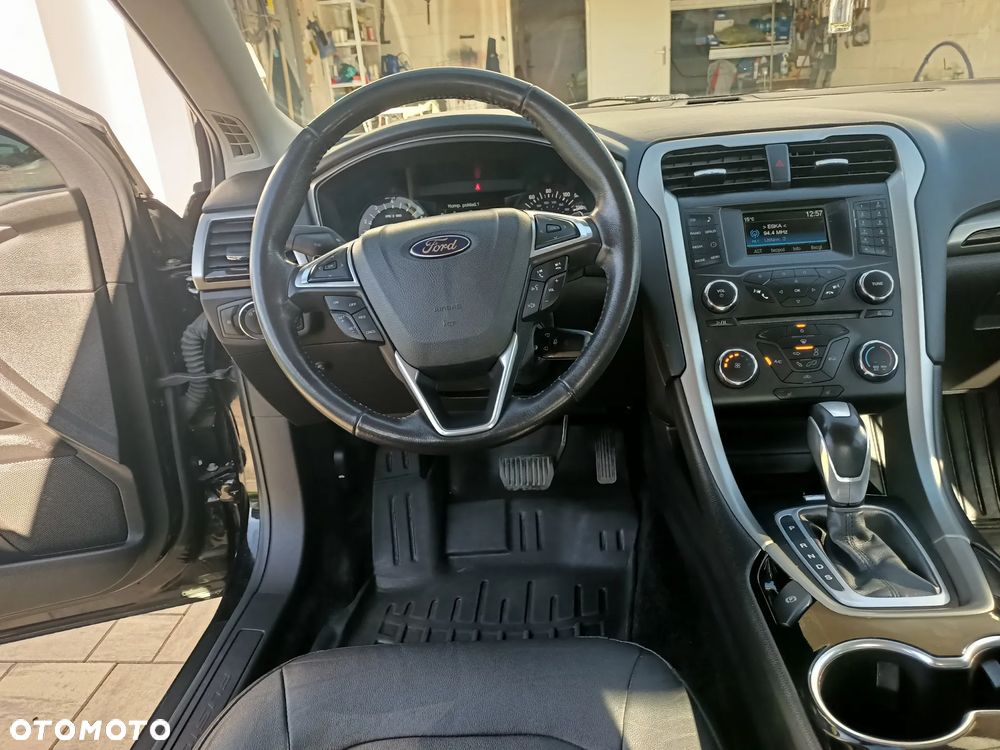 Ford Fusion 2.0 EcoBoost Titanium - 3
