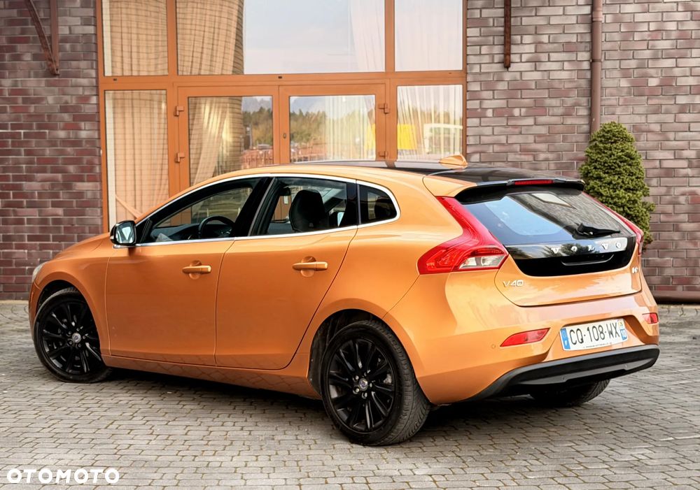 Volvo V40 D2 R Design - 7