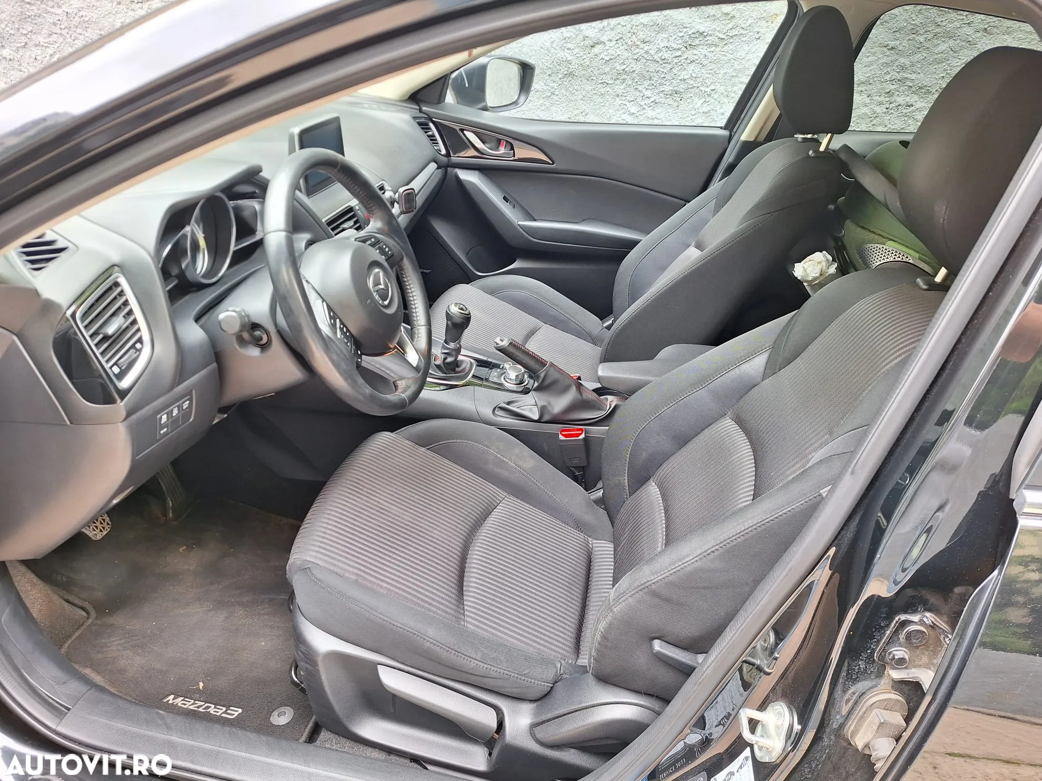 Mazda 3 G165 Revolution Top - 11