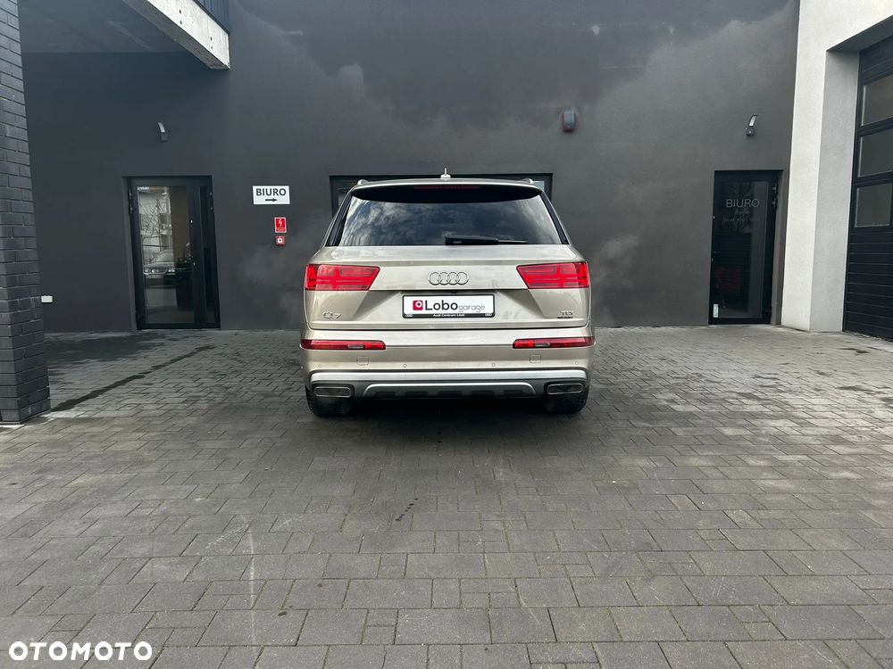 Audi Q7 - 8