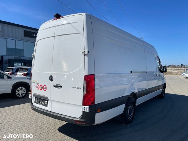 Mercedes-Benz Sprinter - 9