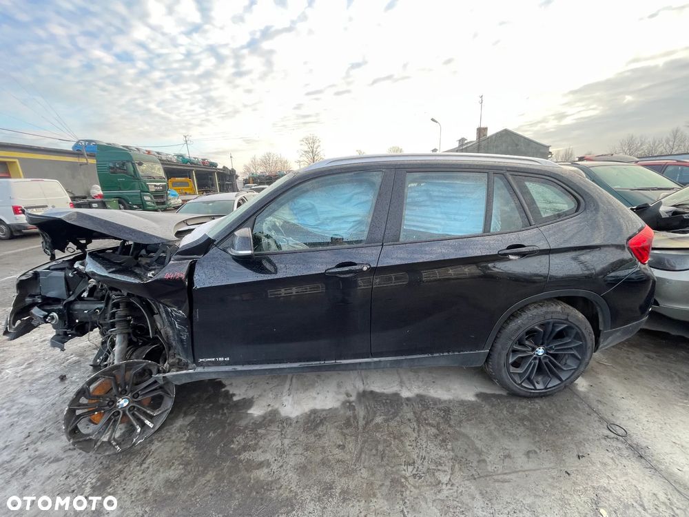 BMW X1 E84 NA CZĘŚCI!!!  Kolor: BLACK SAPPHIRE METALLIC (475) - 7