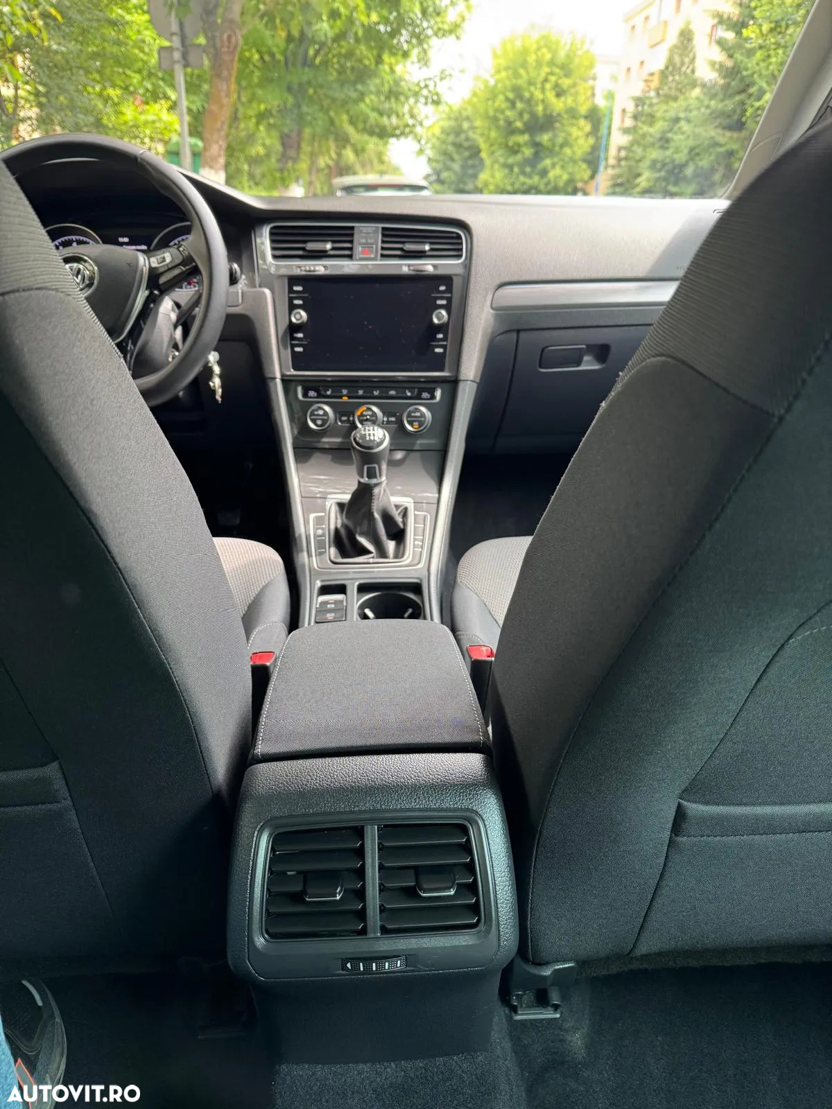 Volkswagen Golf 1.0 TSI Comfortline - 27
