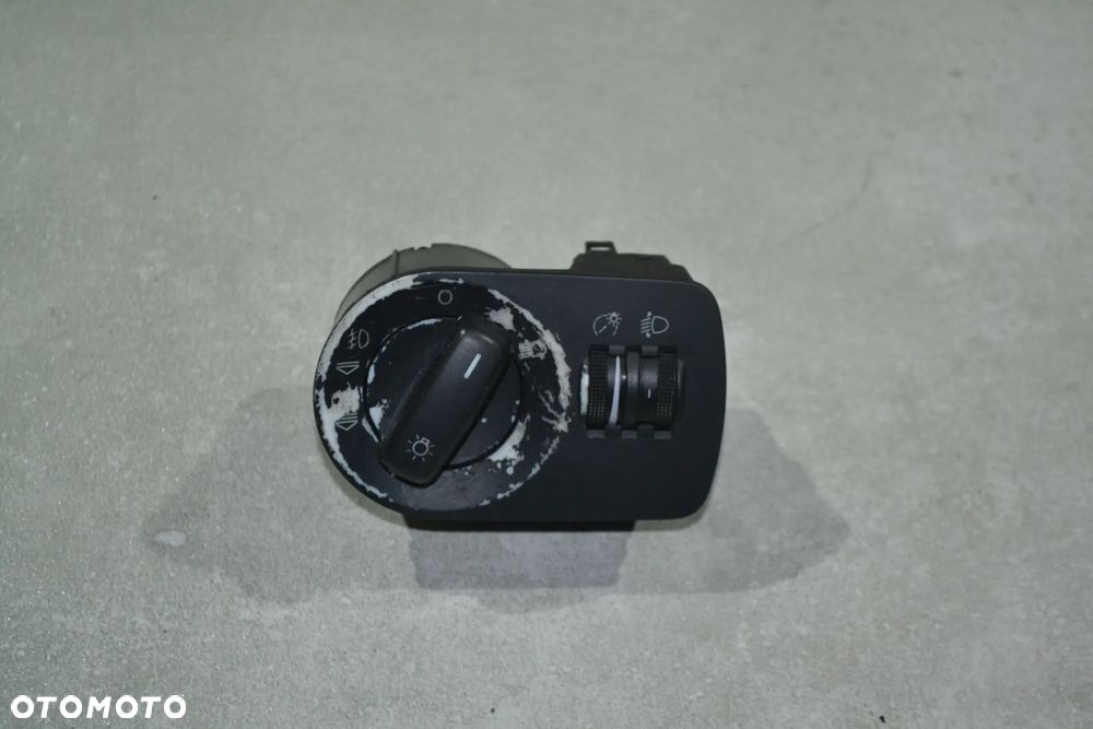 AUDI A3 8P 04-12 WŁĄCZNIK PRZEŁĄCZNIK ŚWIATEŁ 8P1941531C ORYGINAŁ - 1