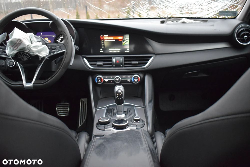 Alfa Romeo Giulia 2.0 Turbo Veloce Q4 - 11