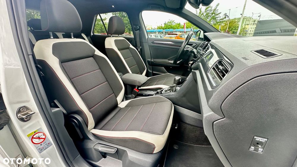 Volkswagen T-Roc 2.0 TSI OPF 4MOTION DSG Sport - 34