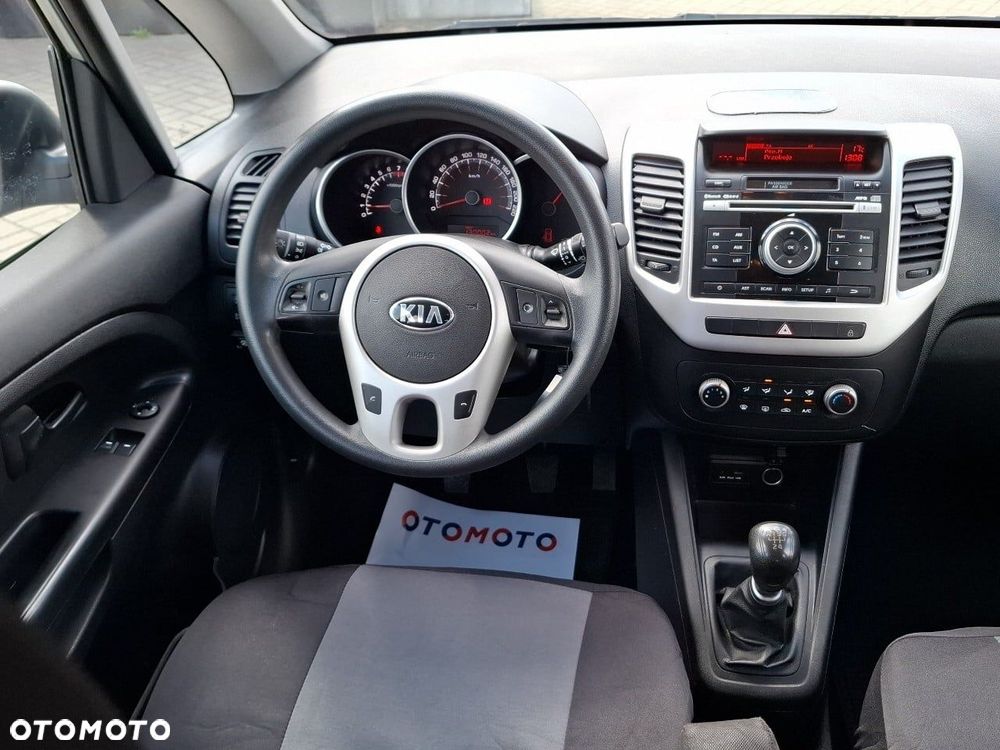 Kia Venga - 8