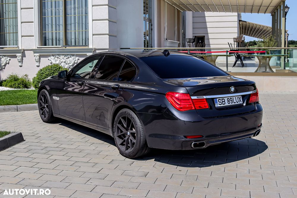 BMW Seria 7 - 11