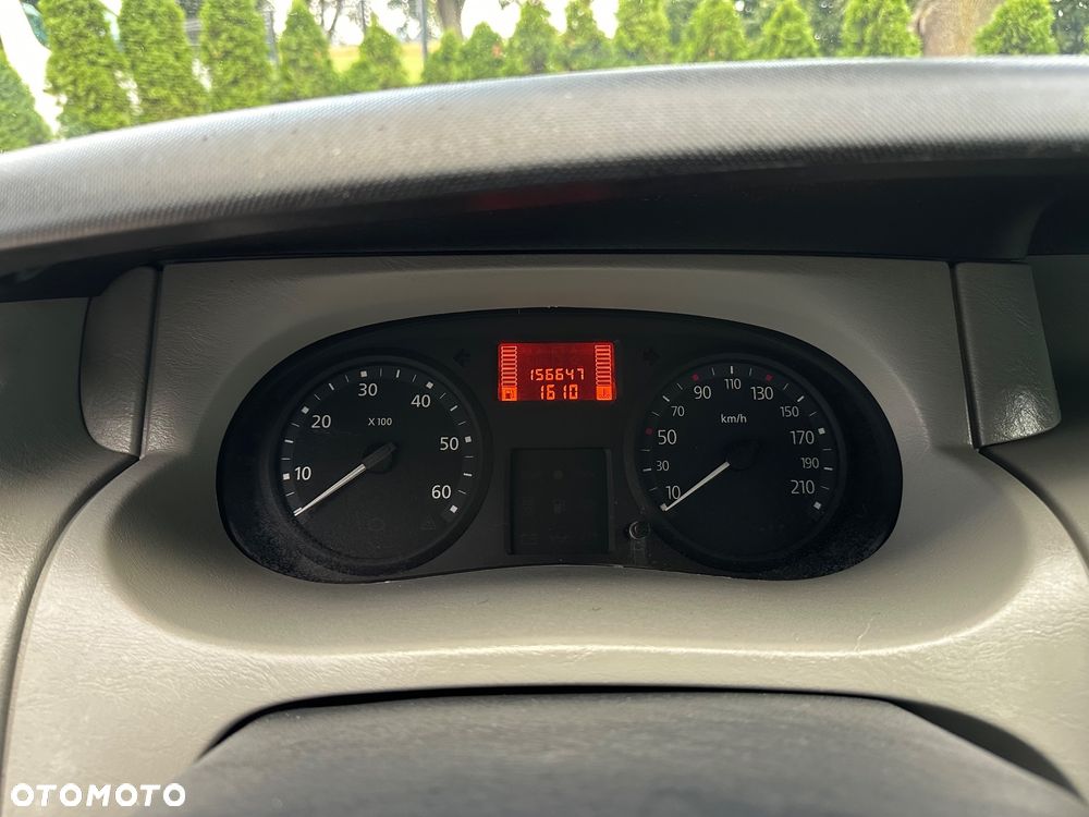 Renault Trafic - 16