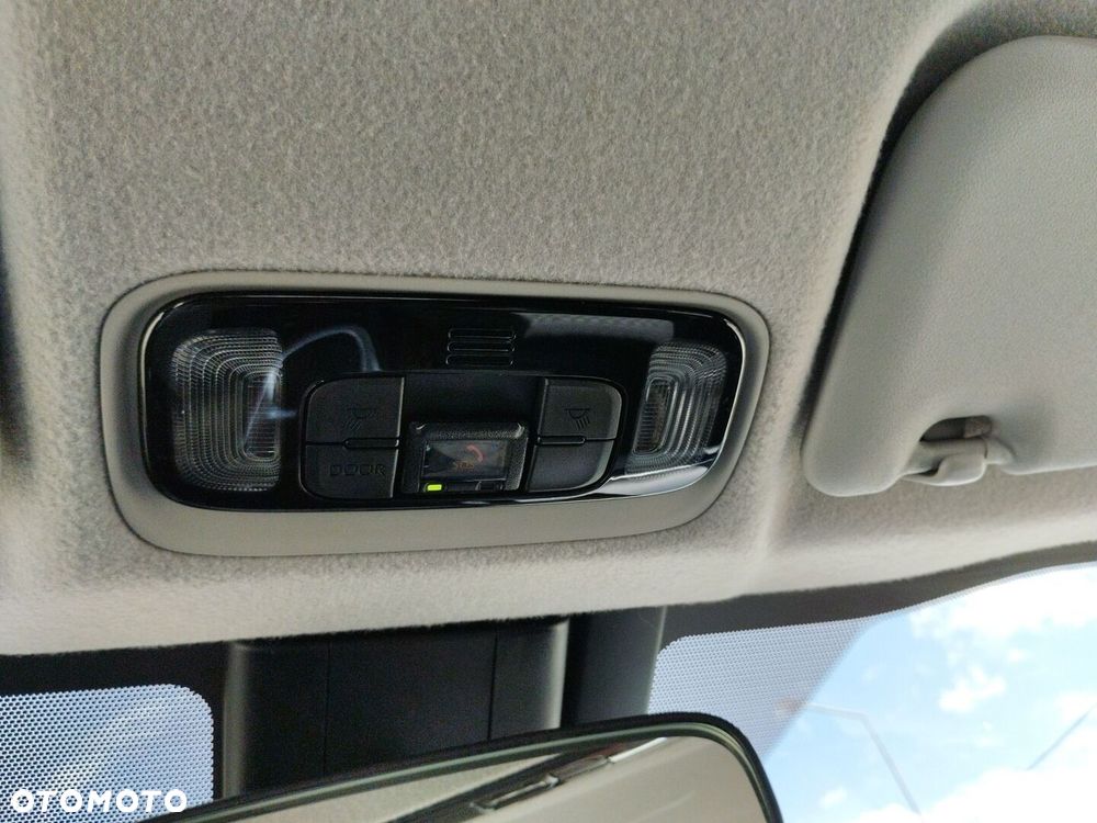 Toyota Yaris Hybrid 1.5 Comfort - 21