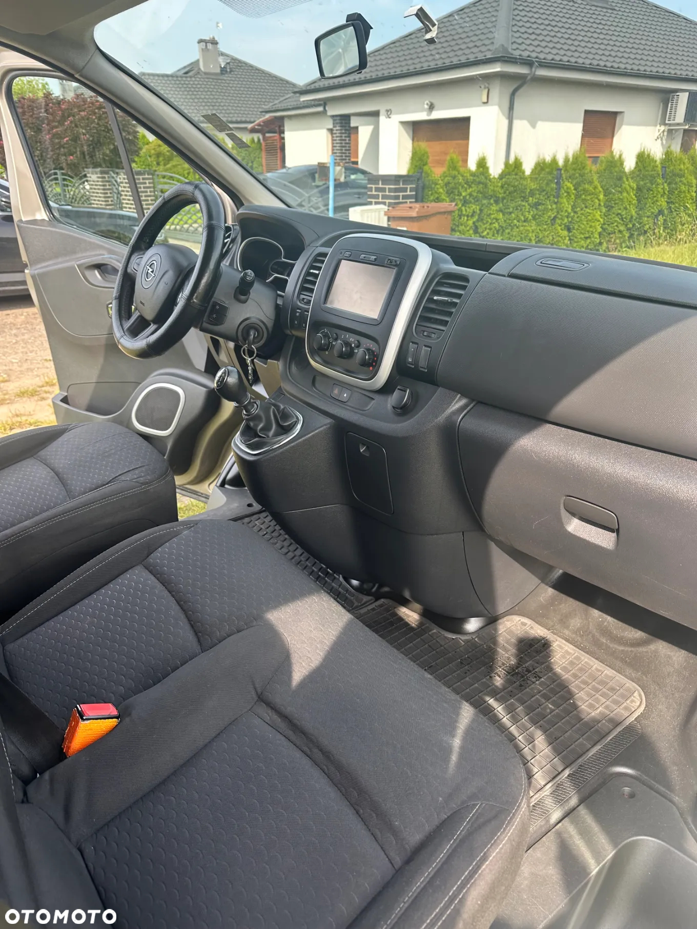 Opel Vivaro L2H1 2.9t Edition Business - 4