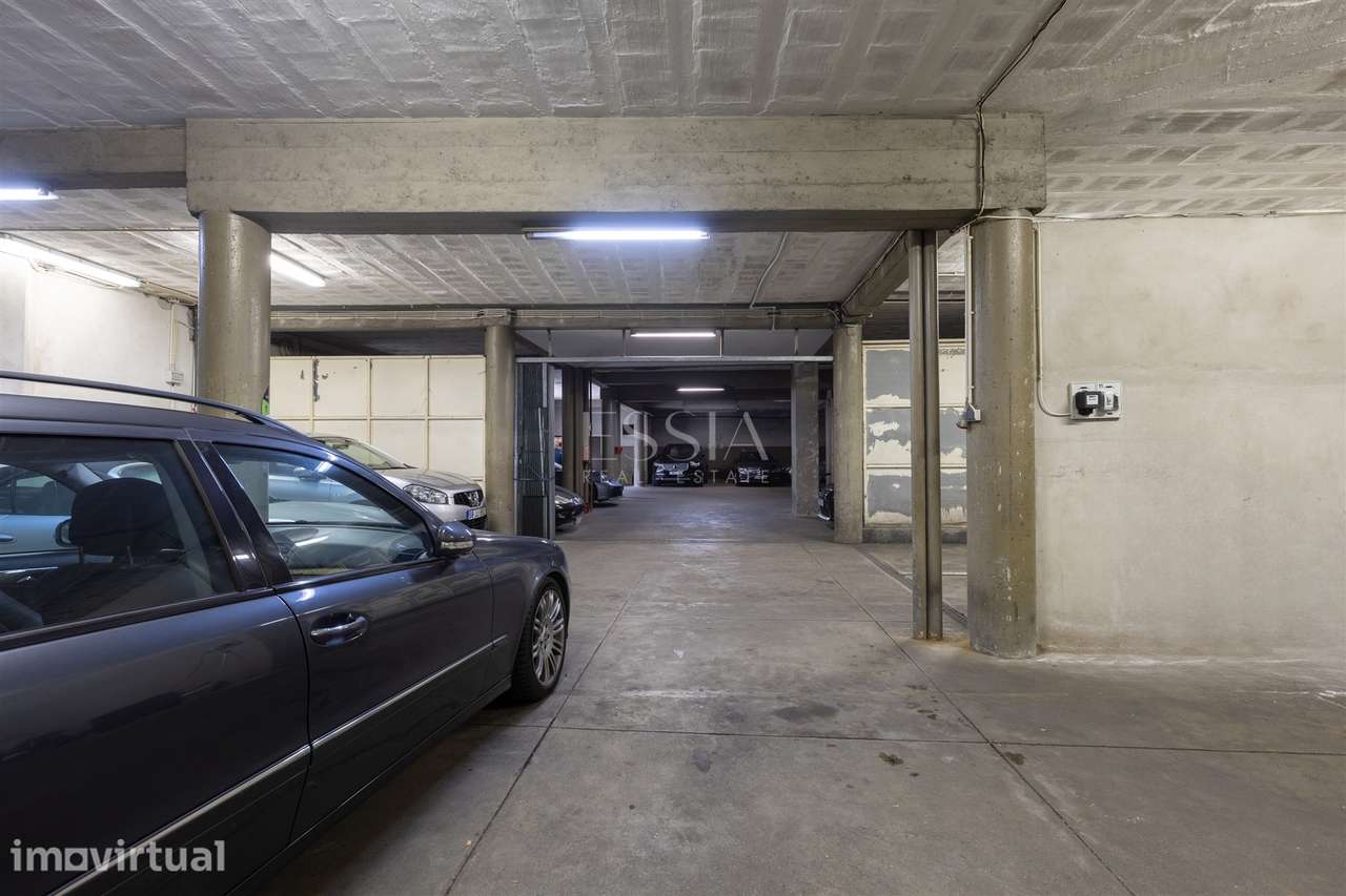 Garagem Recolha 30 Carros Foz do Douro | Garagem Investimento Porto - Grande imagem: 4/18