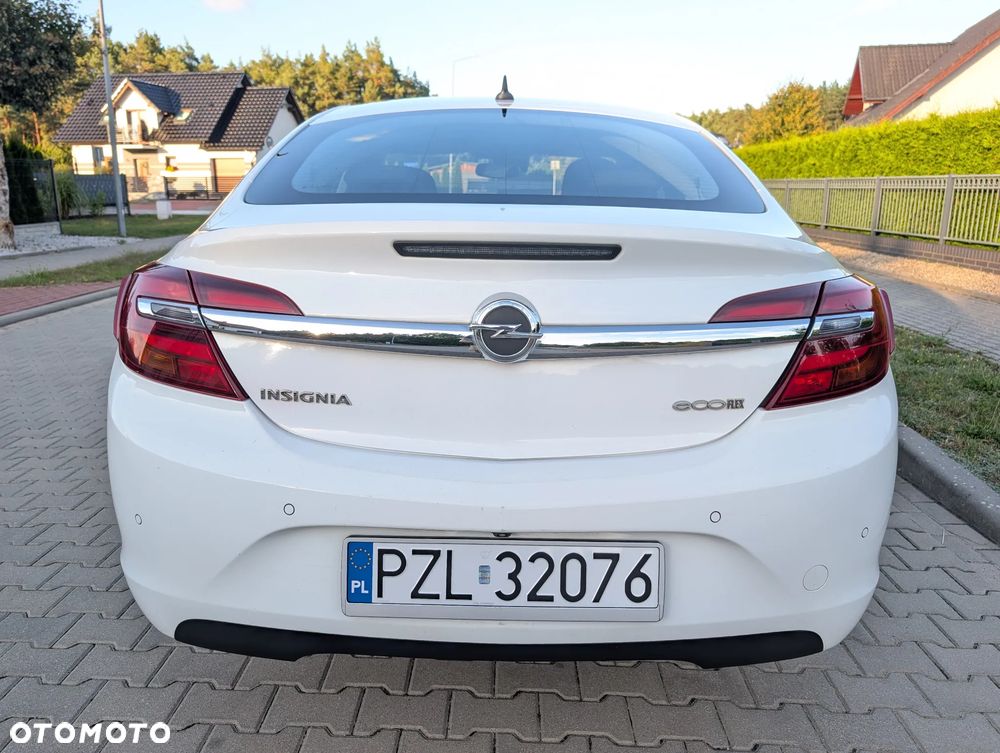 Opel Insignia 2.0 CDTI EcoFLEX S&S - 26