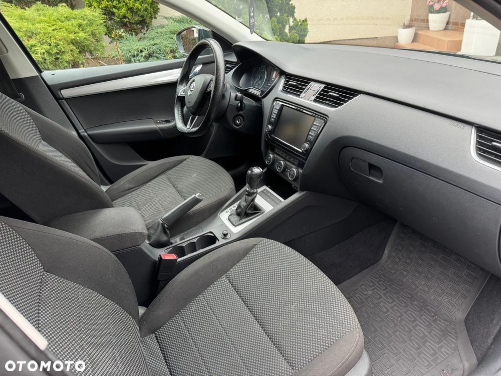 Skoda Octavia 2.0 TDI DSG Ambition - 8