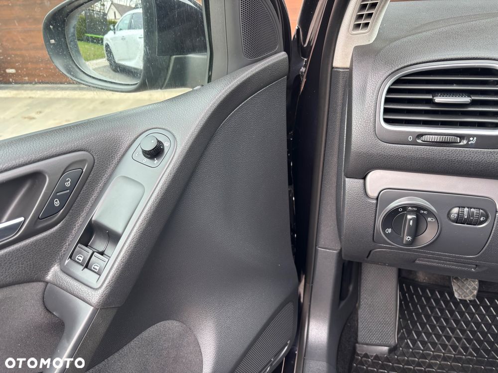 Volkswagen Golf 1.4 Team - 11