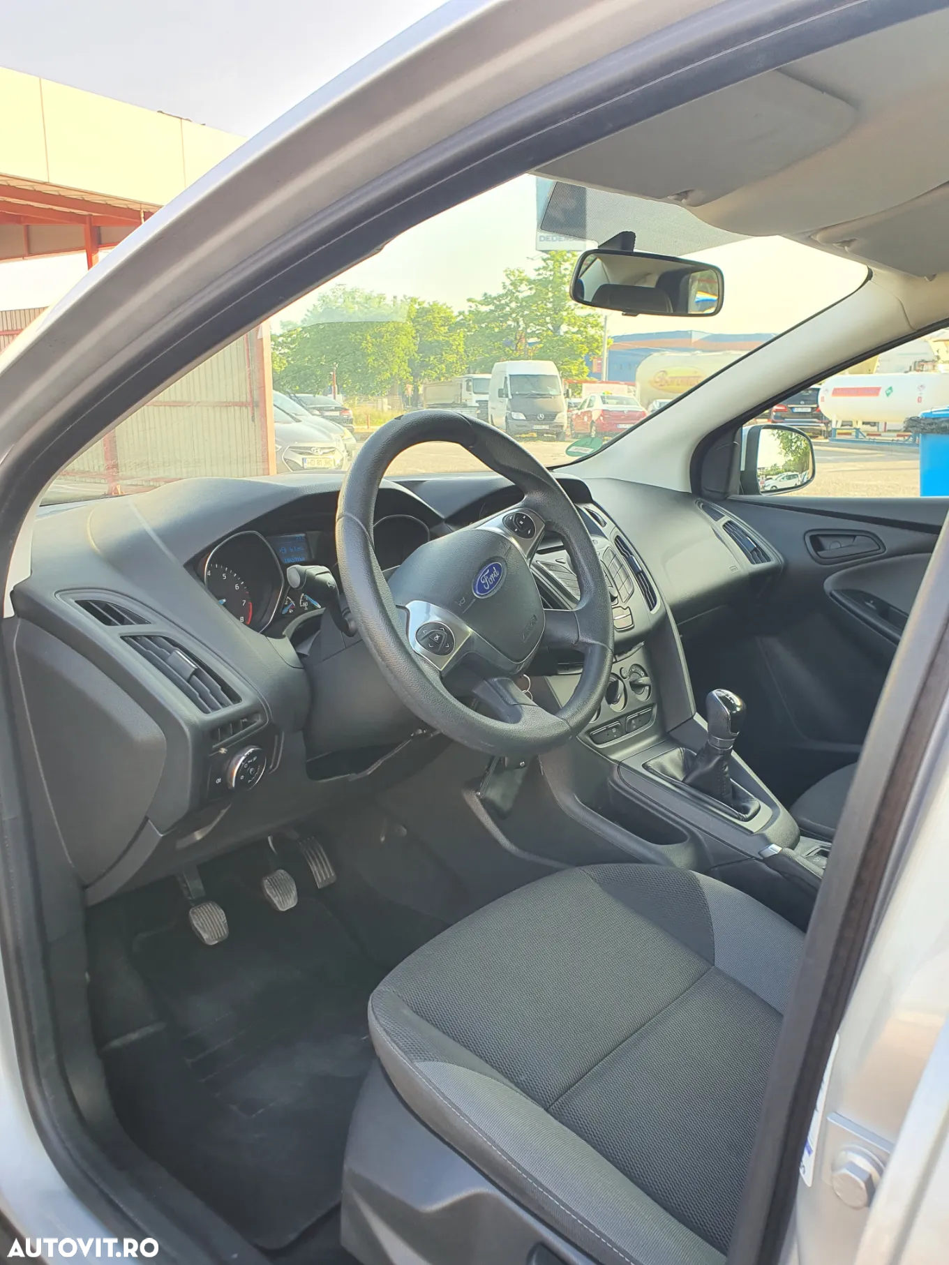 Ford Focus - 10