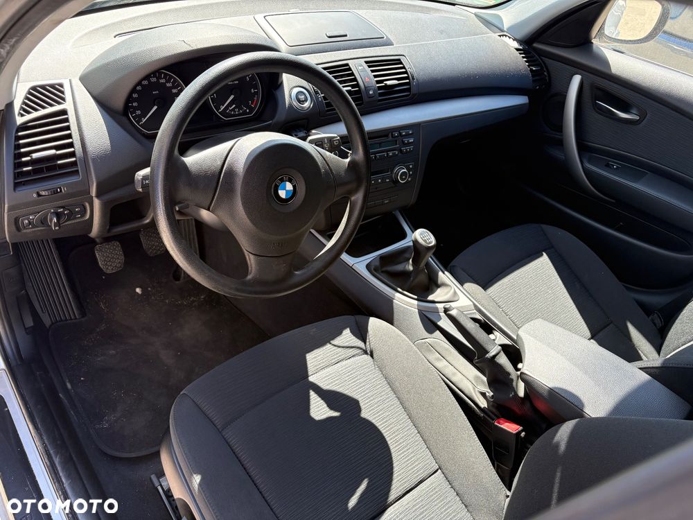 BMW Seria 1 116i - 6