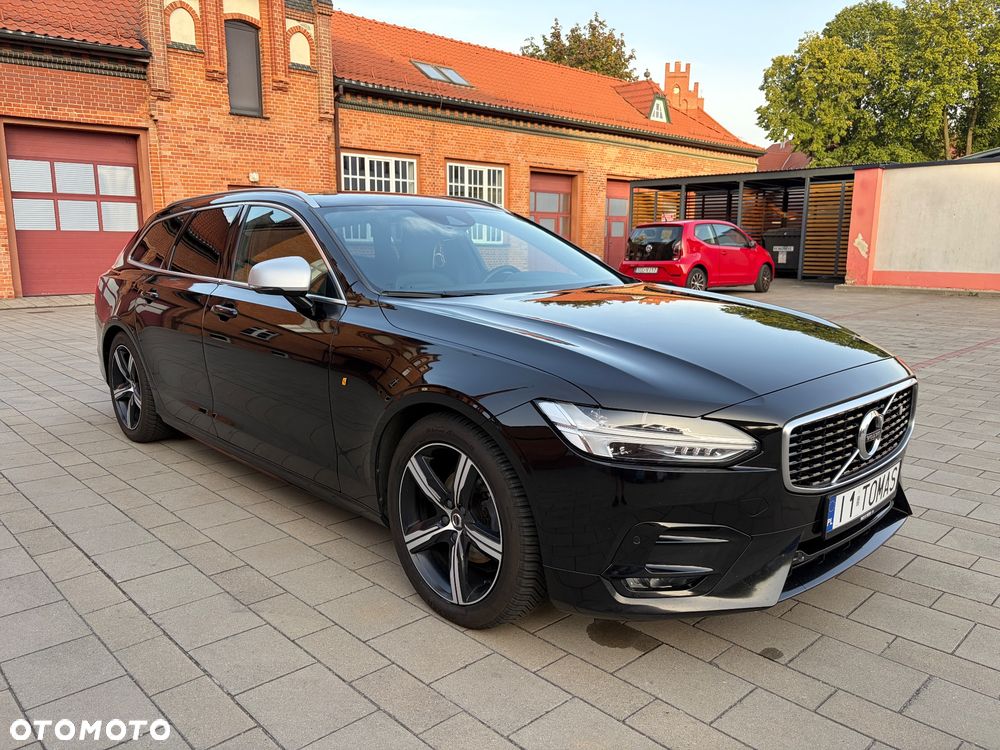 Volvo V90 D3 R-Design - 3