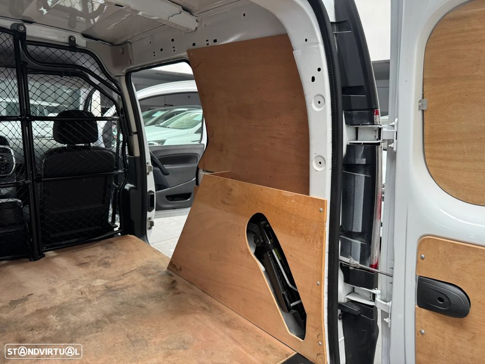 Renault Kangoo 1.5 dci 2L - 26