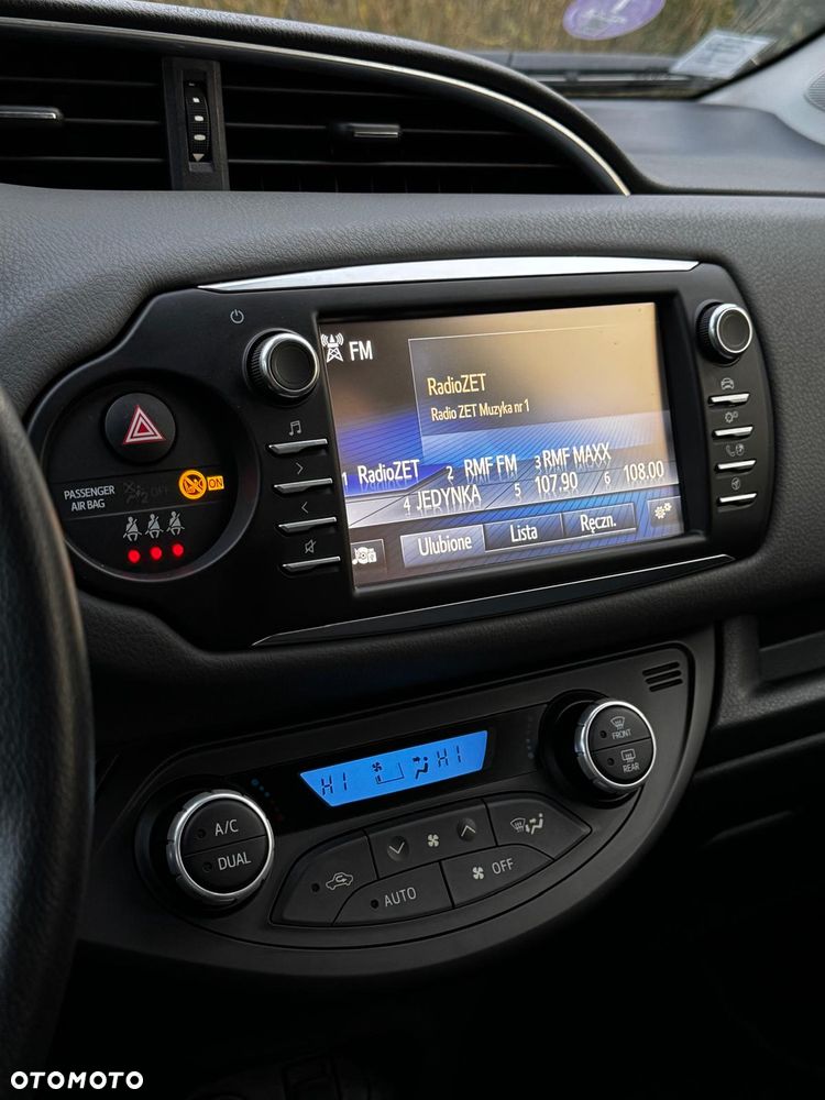 Toyota Yaris - 10