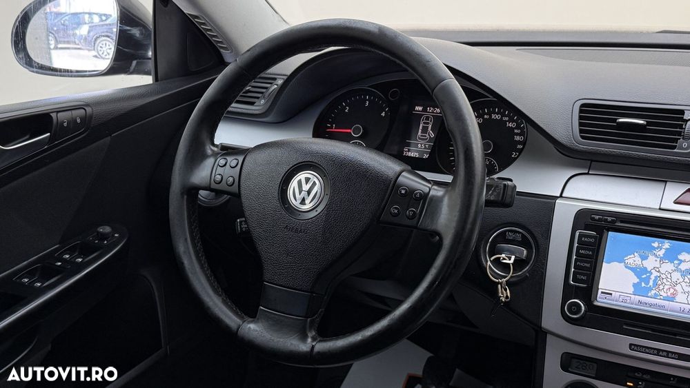 Volkswagen Passat - 16