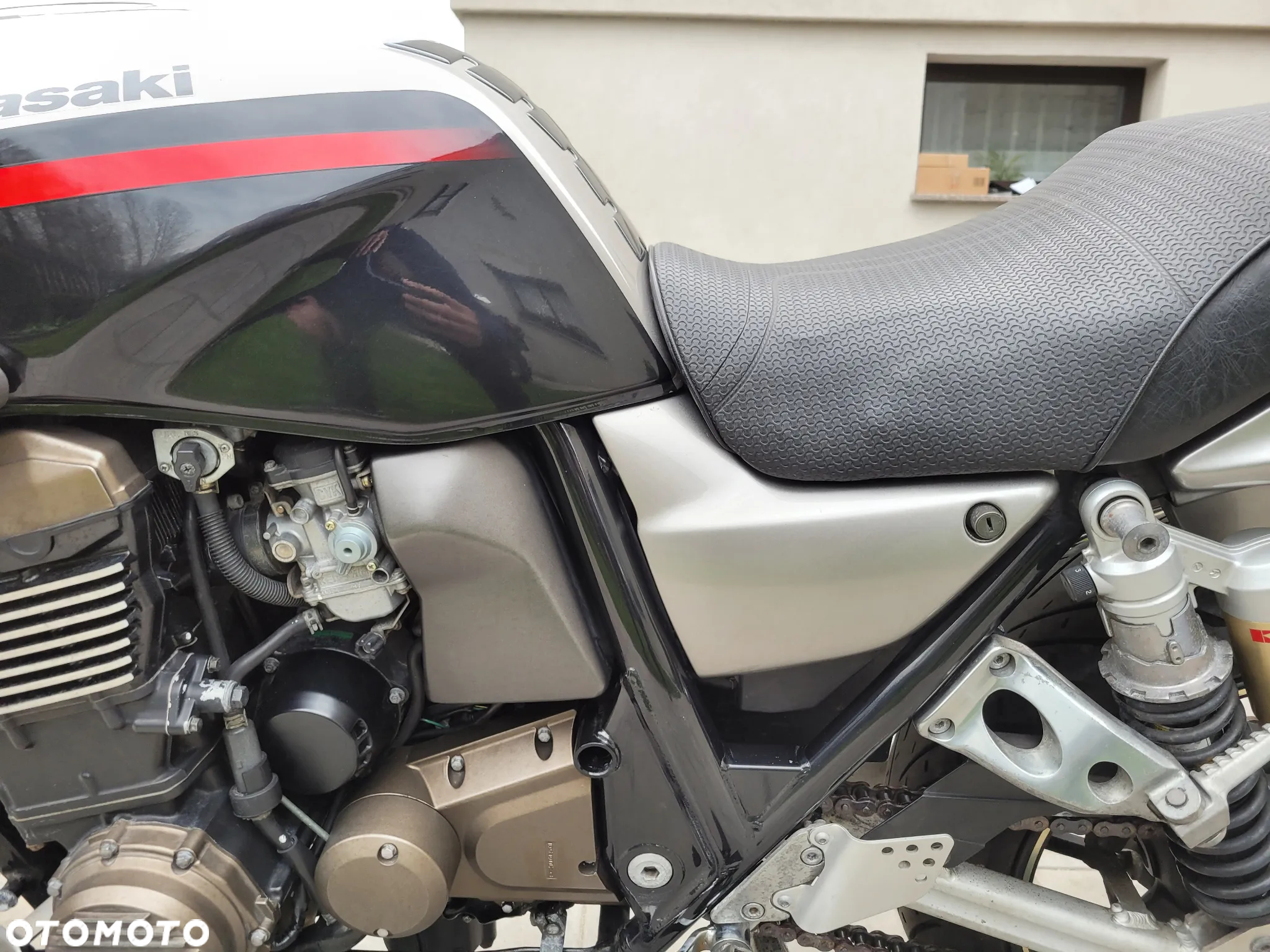 Kawasaki ZRX - 13