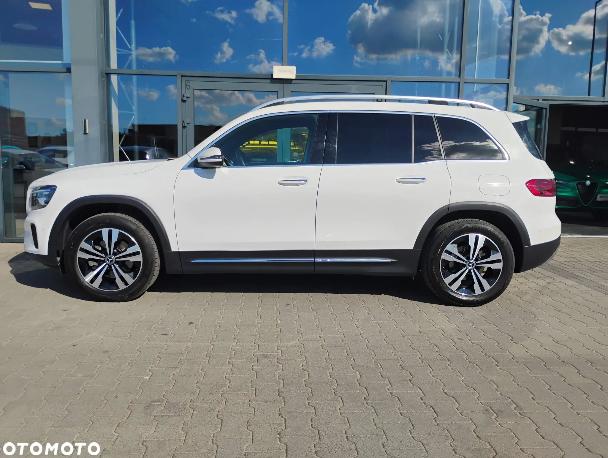 Mercedes-Benz GLB 200 Progressive 7G-DCT - 11