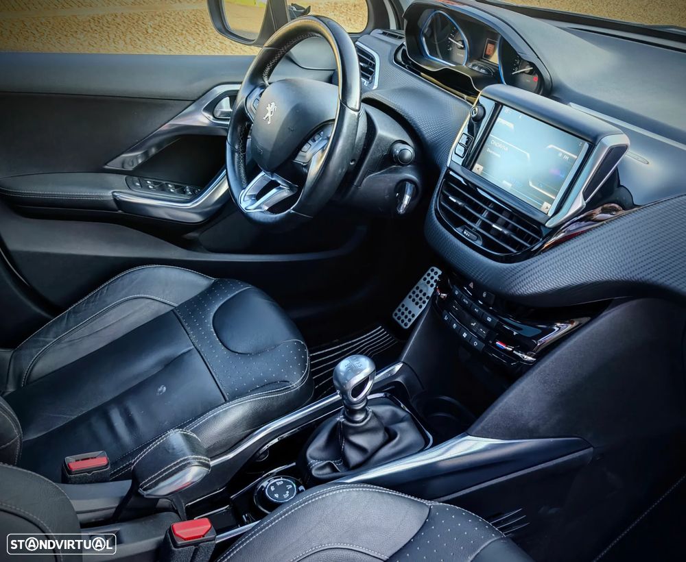 Peugeot 2008 BlueHDi FAP 120 STOP & START GT-Line Edition - 15