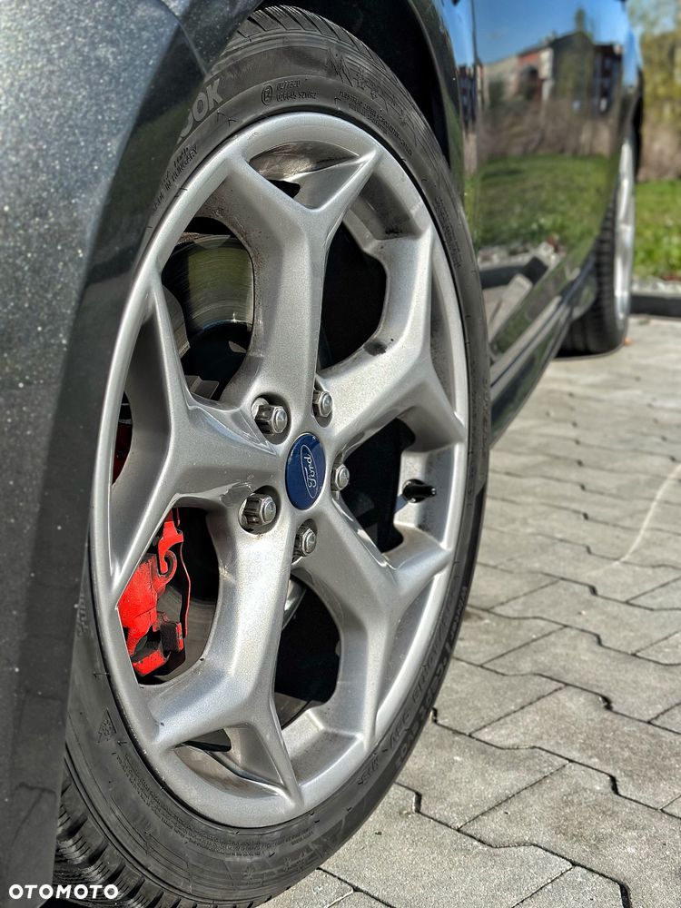 Ford Focus 2.0 EcoBoost ST mit Leder-Sport-Paket - 8