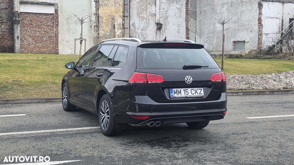 Volkswagen Golf 2.0 TDI Highline - 29
