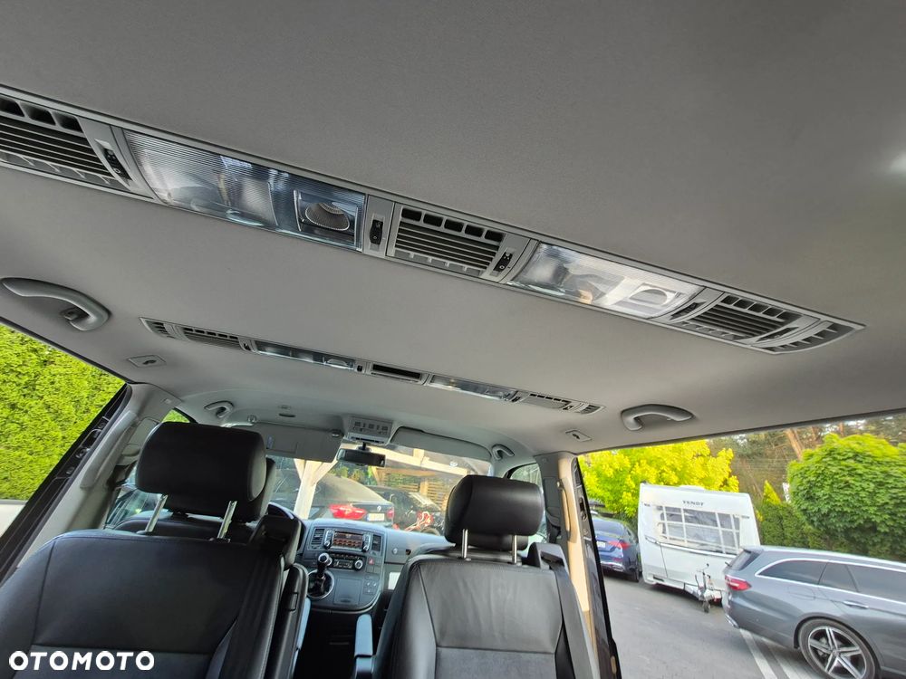 Volkswagen Multivan - 28